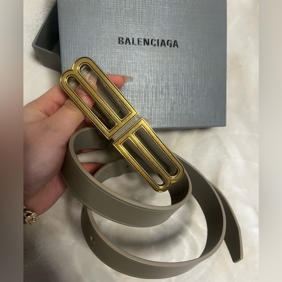 Balenciaga Belt - Picture 2 of 3